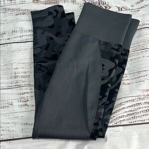 Zyia Active Compression Leggings - Medium